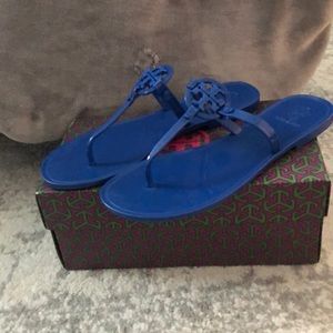 Tory Burch Mini Miller Flat Thong size 7 Bondi Blue